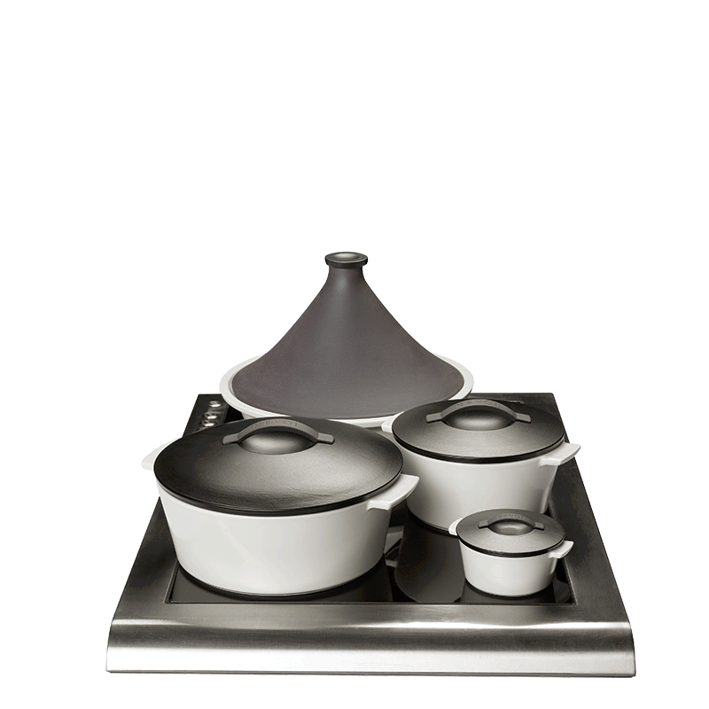 Ensemble black and white