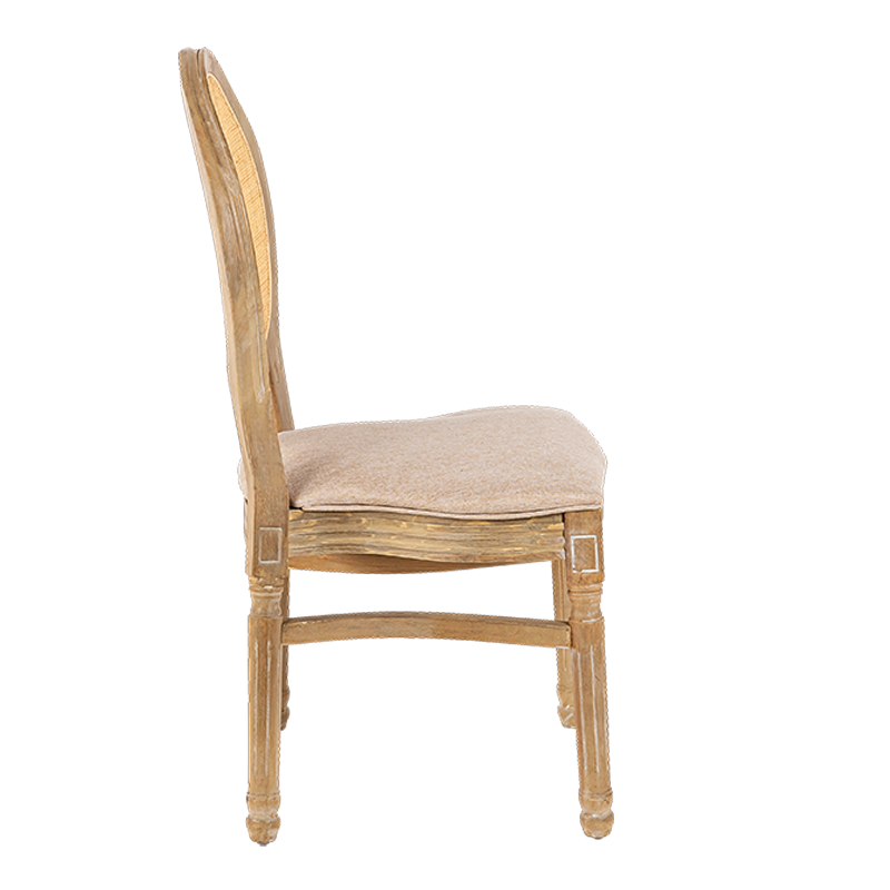 Chaise Montaigne cannée