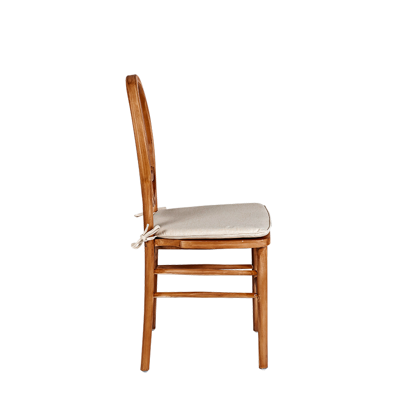 Chaise Sphinx avec coussin crème