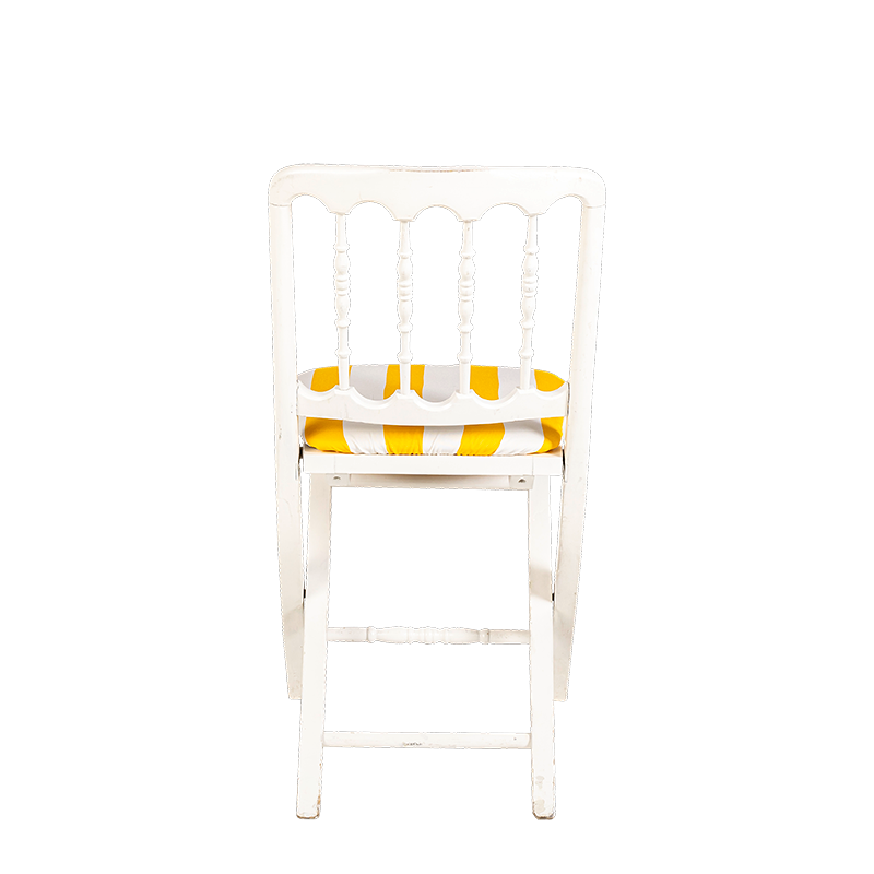 Chaise Napoléon III blanche pliante avec galette rayée jaune