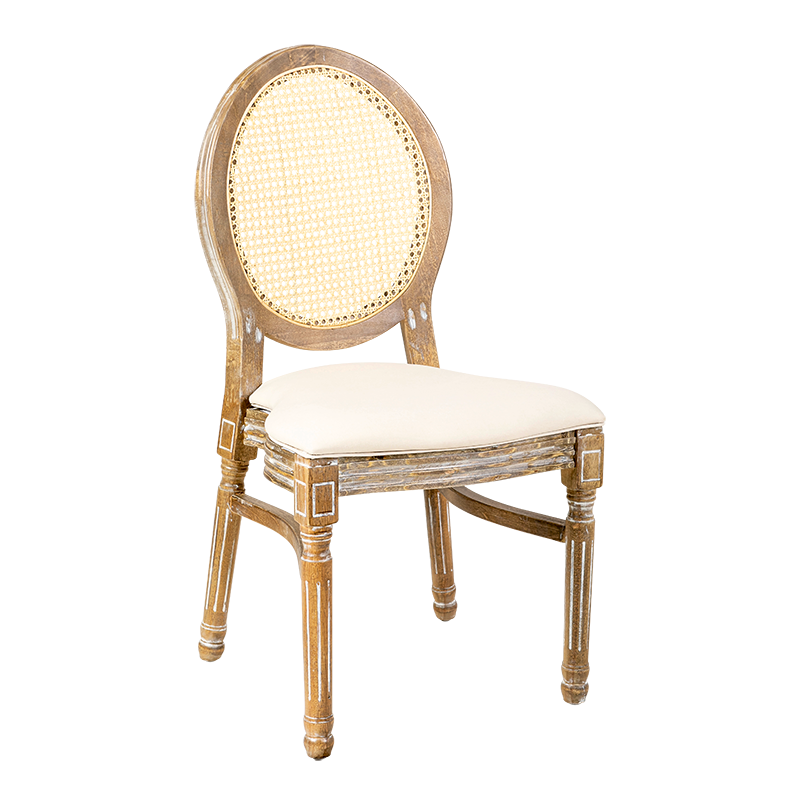 Chaise Montaigne cannée