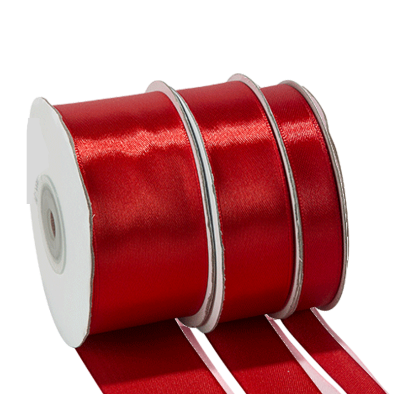 Ruban satin rouge
