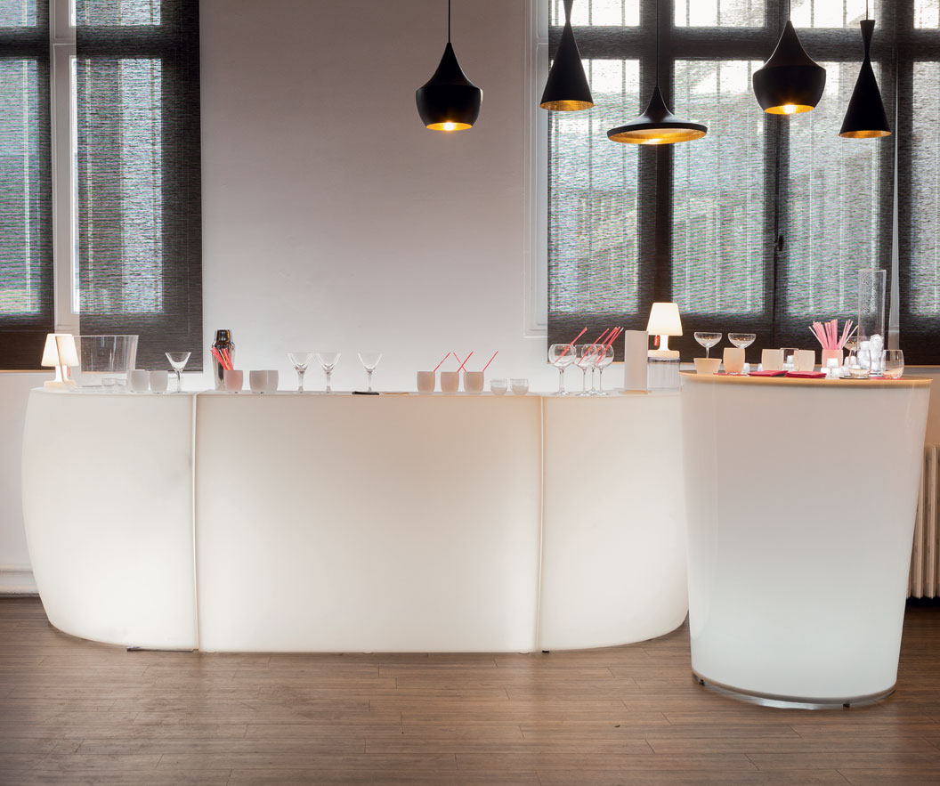 Bar igloo lumineux pour une soirée light club