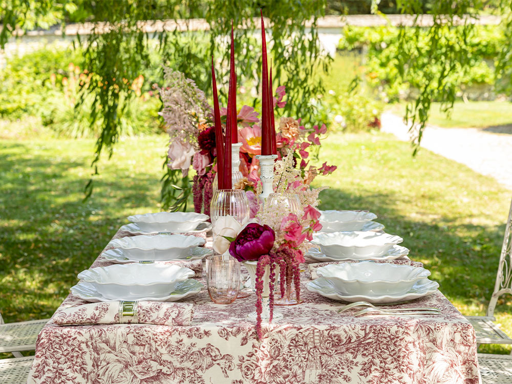 Décoration de table raffinée en extérieur