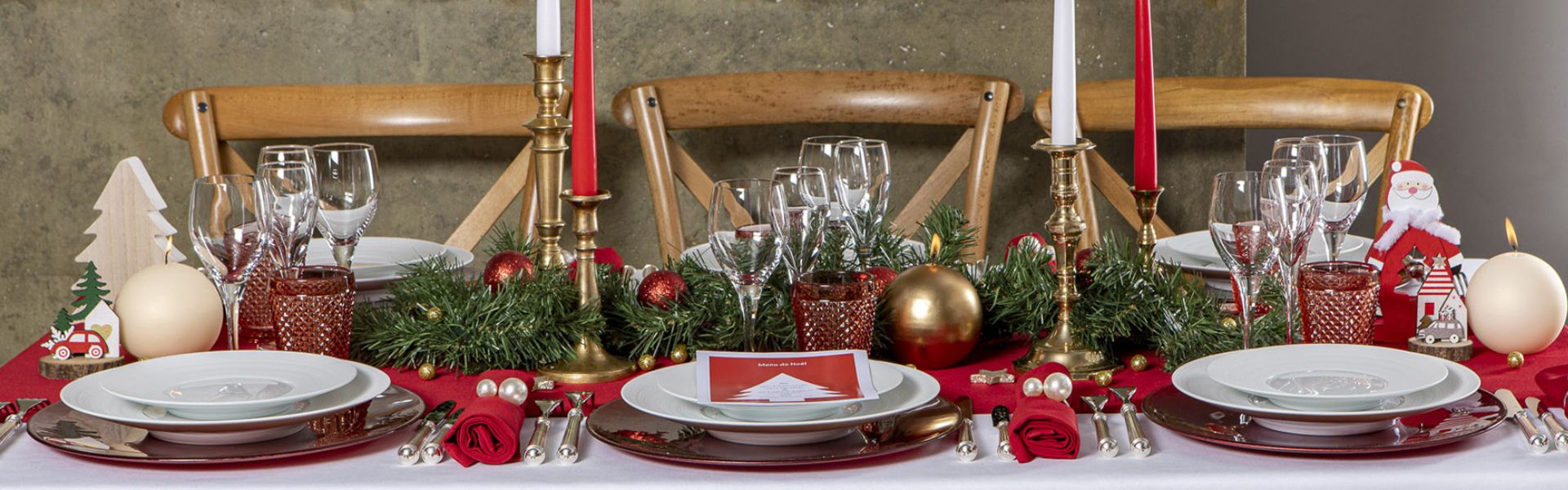 Vaisselle de Noël : quels couverts et assiettes choisir pour Noël 2024 ?