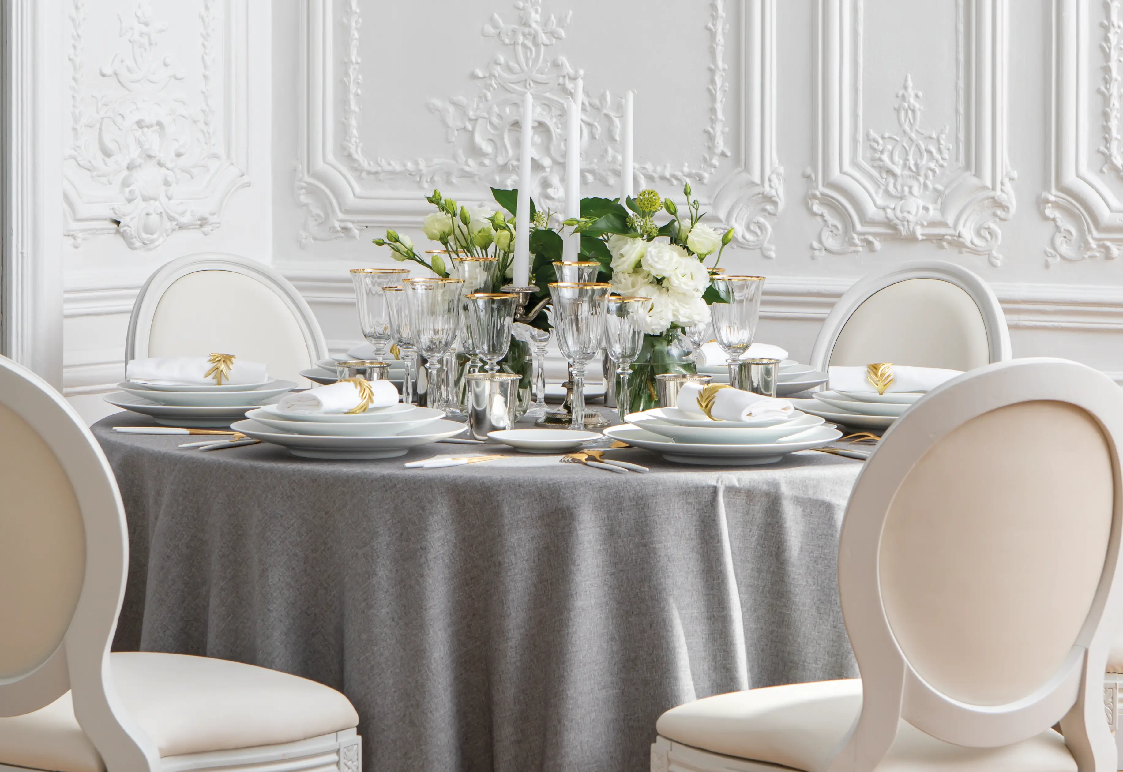 Table-qui-sommes-nous3.webp