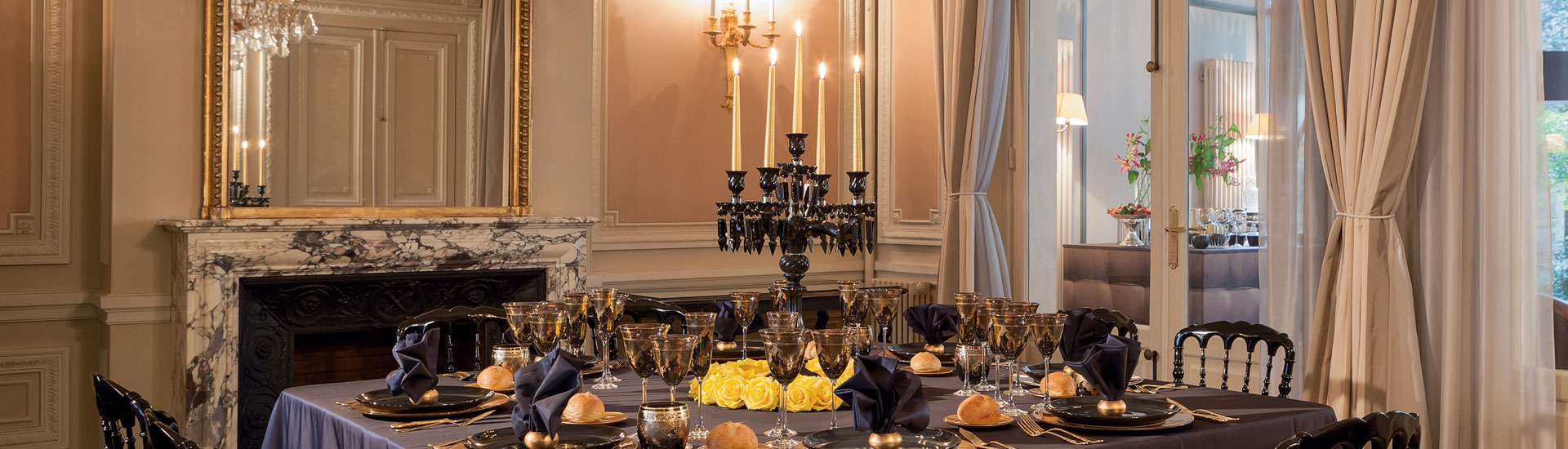 location chandeliers